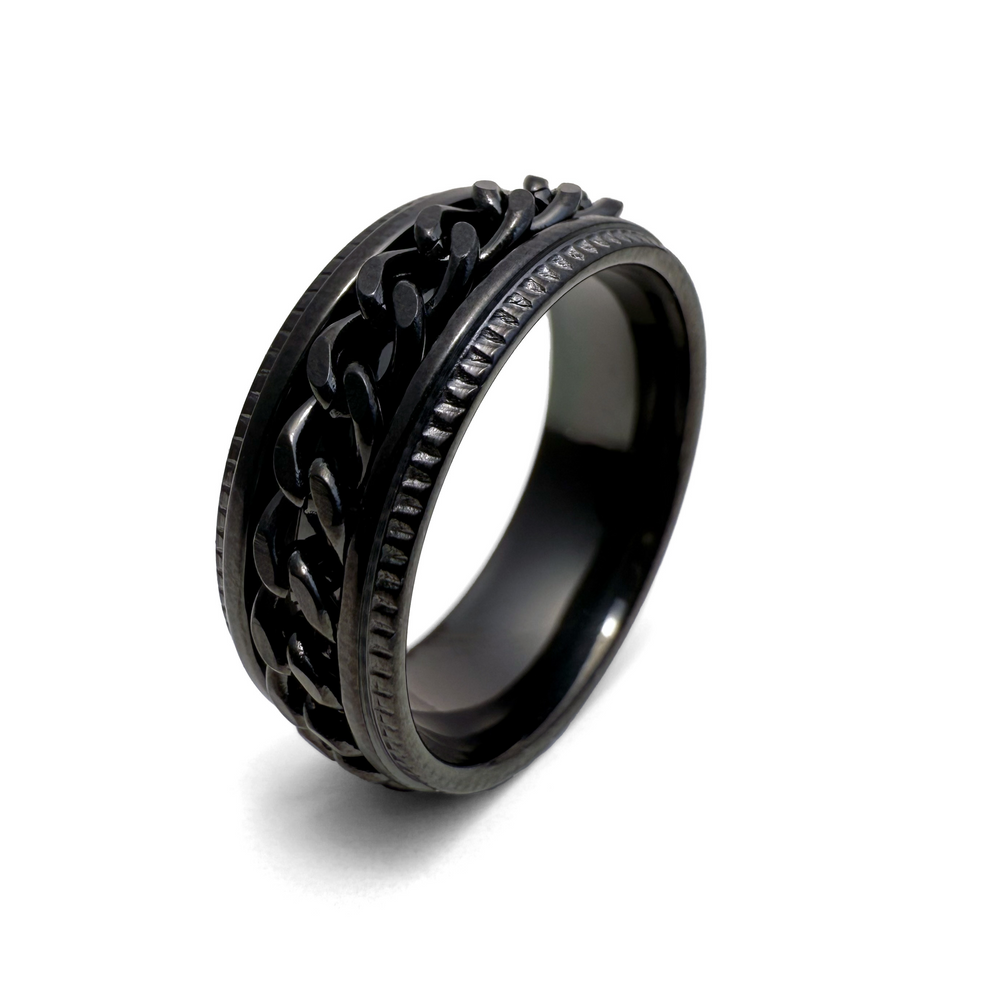 A polished black metal wring with a chain link design around the perimeter 